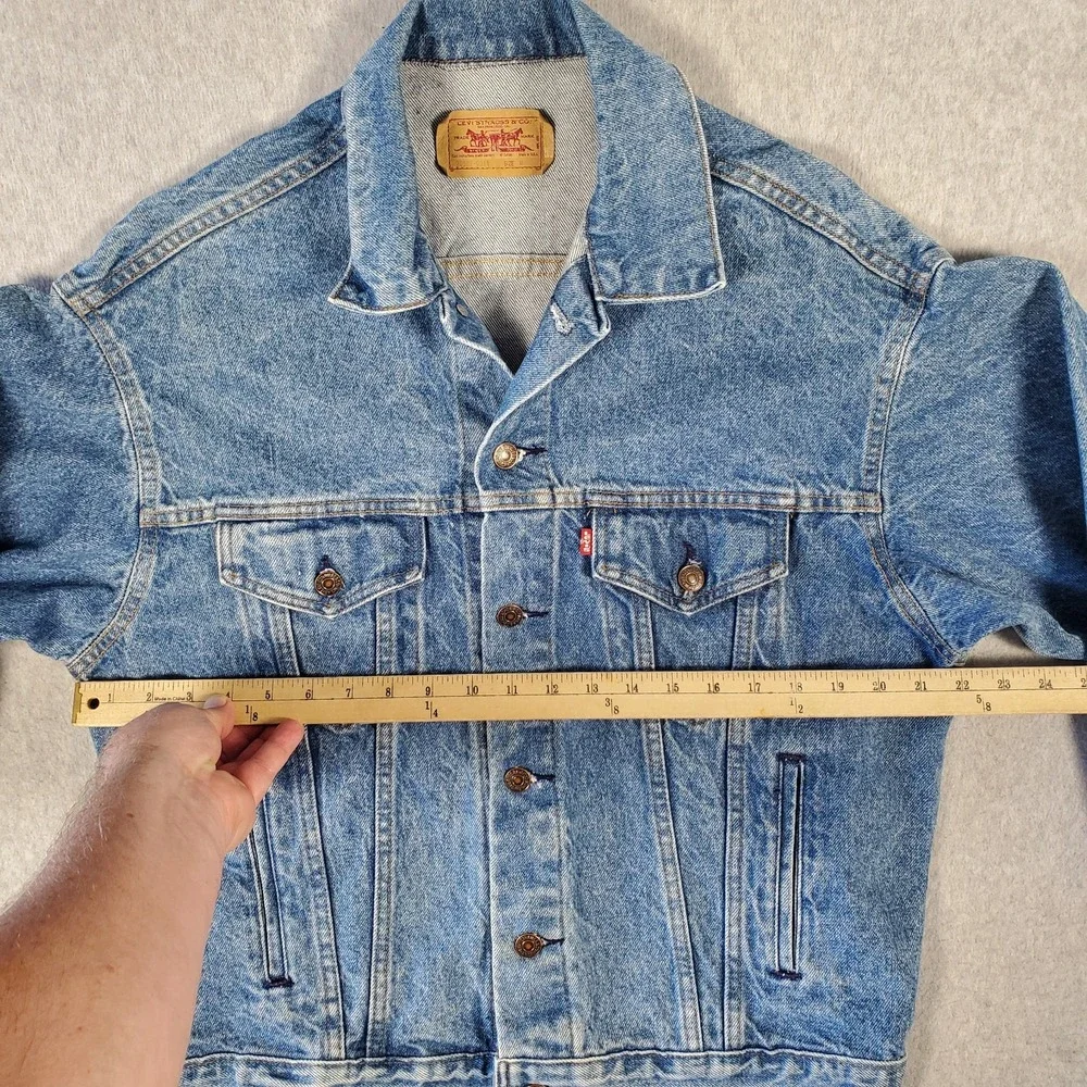 Vintage Levi's 70507 Acid Wash Denim Trucker Jacket Mens Size Medium Made in USA